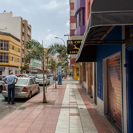 Near The Sea And * Las Palmas / Gran Canaria